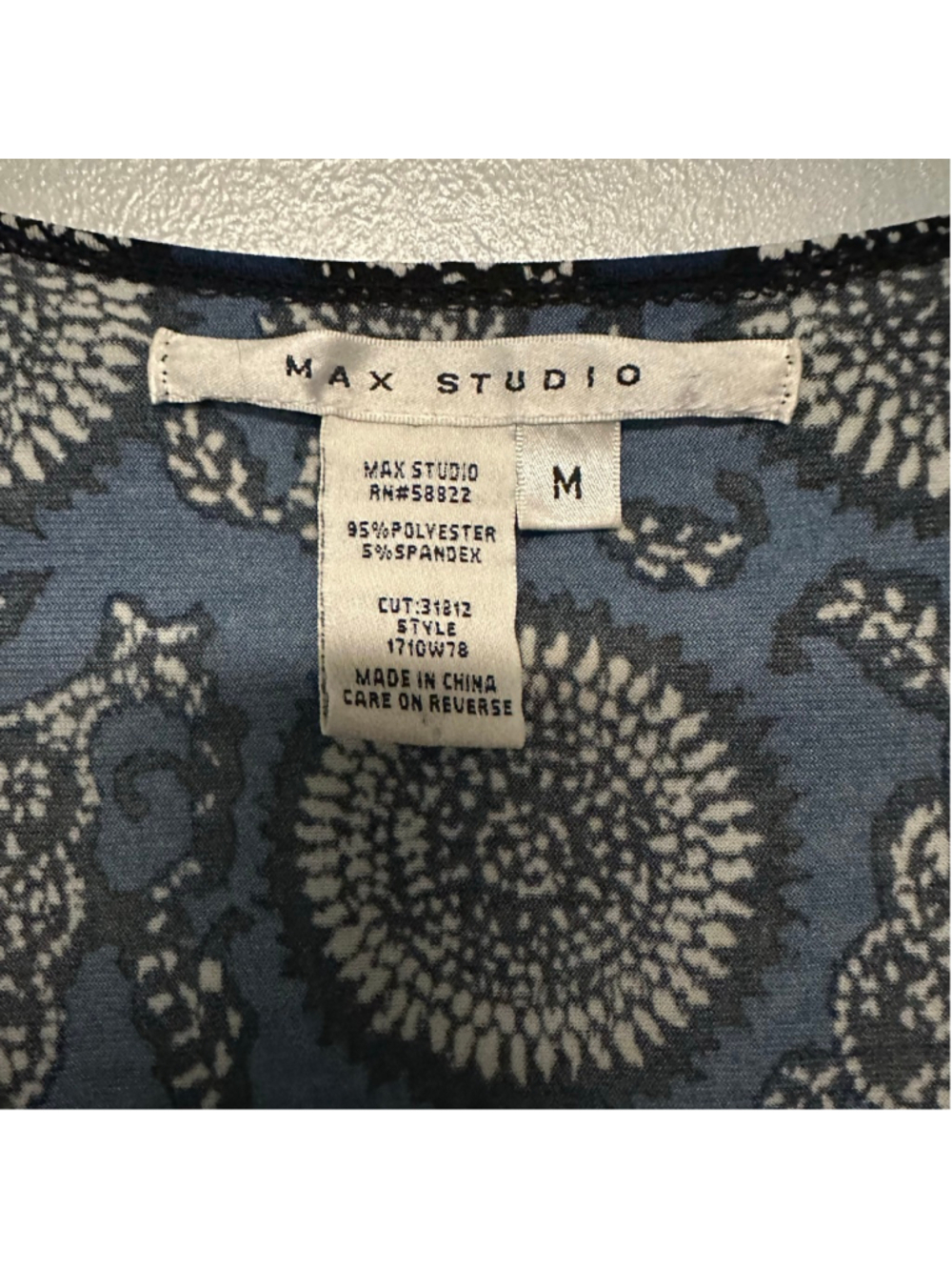 Max Studio Blue White Floral Tunic Top Size Medium cinched waist Bell sleeve - Picture 2 of 10